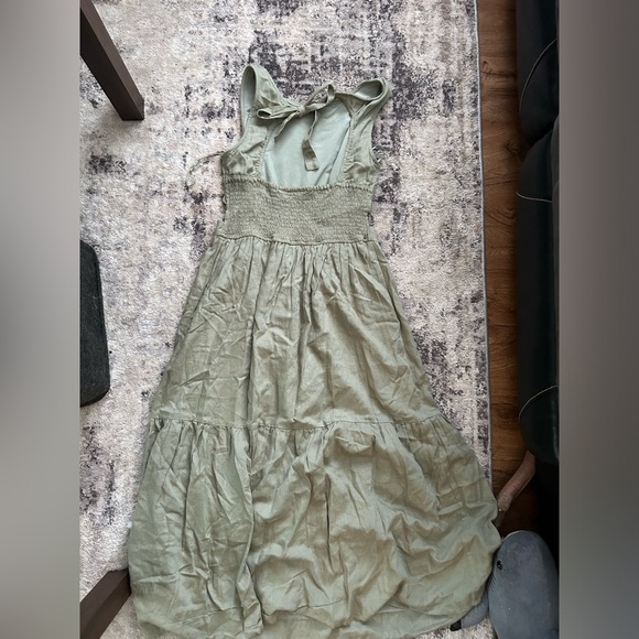 Sage green tie back midi dress - Picture 2 of 2